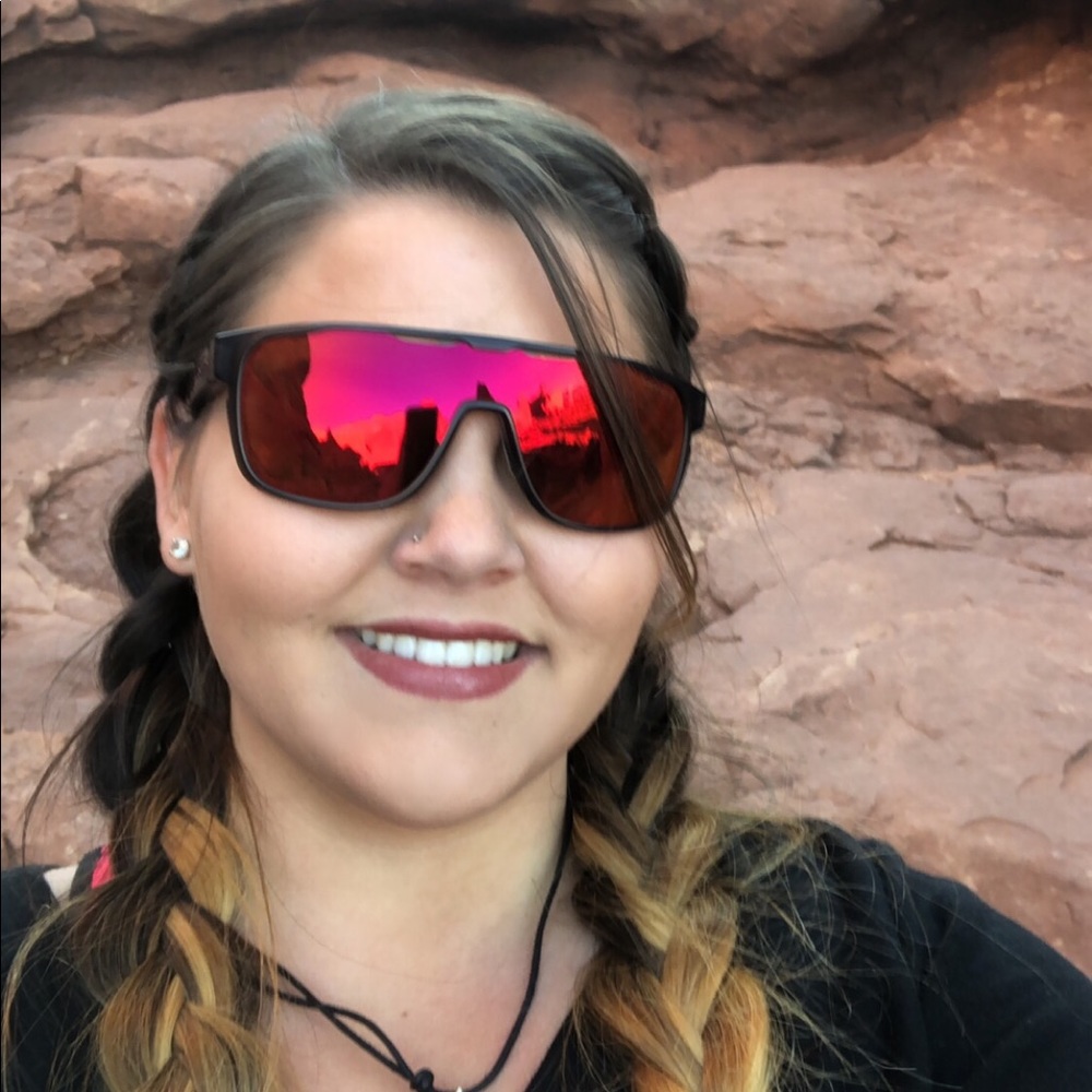 Meet your Posher, Nicole